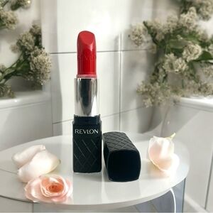 Lipstick REVLON Colorburst Lip Butter Lipstick Lip Color 090 True Red 030FUCHSIA